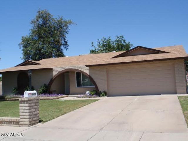 3658 W Aire Libre Avenue, Phoenix, AZ 85053 Main Photo