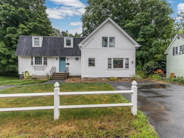 18 Brook Street, Derry, NH 03038