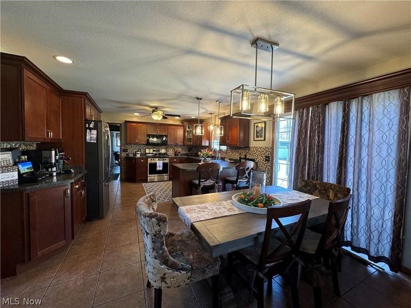 10520 Carrousel Woods Drive, New Middletown, OH 44442 Photo 21