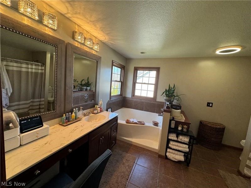 10520 Carrousel Woods Drive, New Middletown, OH 44442 Photo 33
