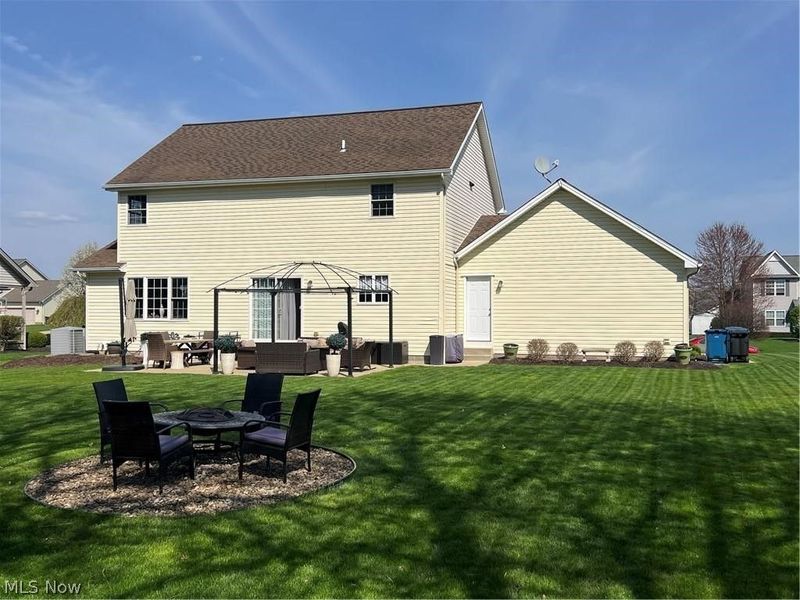 10520 Carrousel Woods Drive, New Middletown, OH 44442 Photo 4