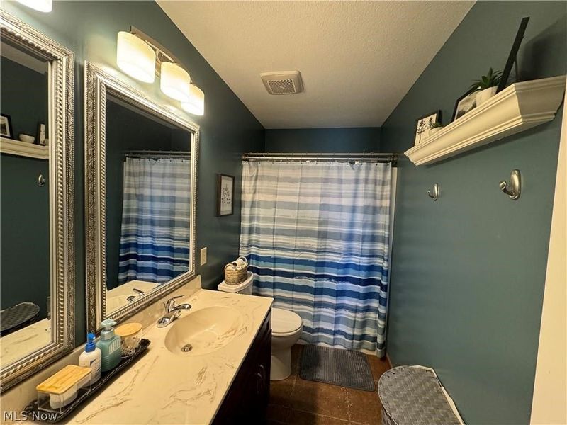 10520 Carrousel Woods Drive, New Middletown, OH 44442 Photo 40