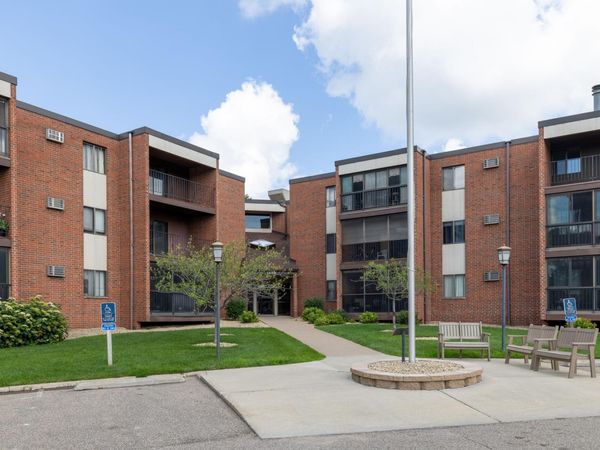 1800 Riverwood Drive, Unit 301, Burnsville, MN 55337