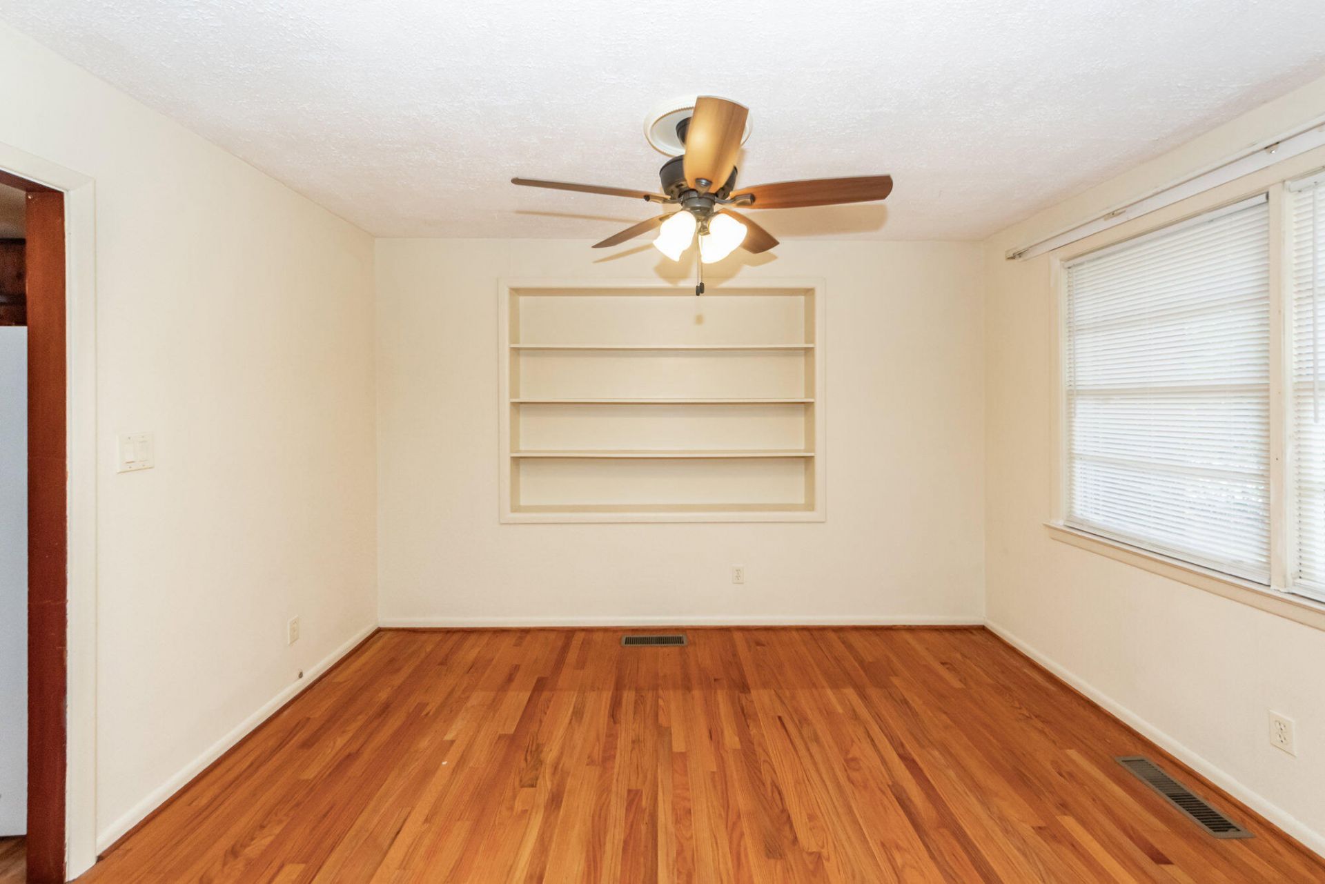 453 Wade Hampton Drive Photo 7