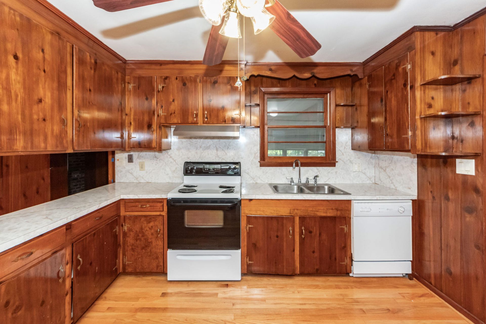 453 Wade Hampton Drive Photo 9
