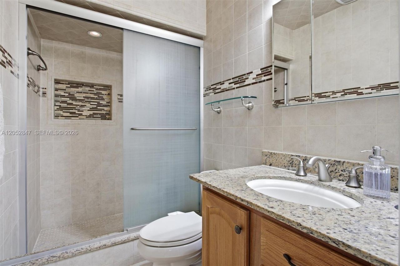 3650 NW 17th Ter, Oakland Park, FL 33309 Photo