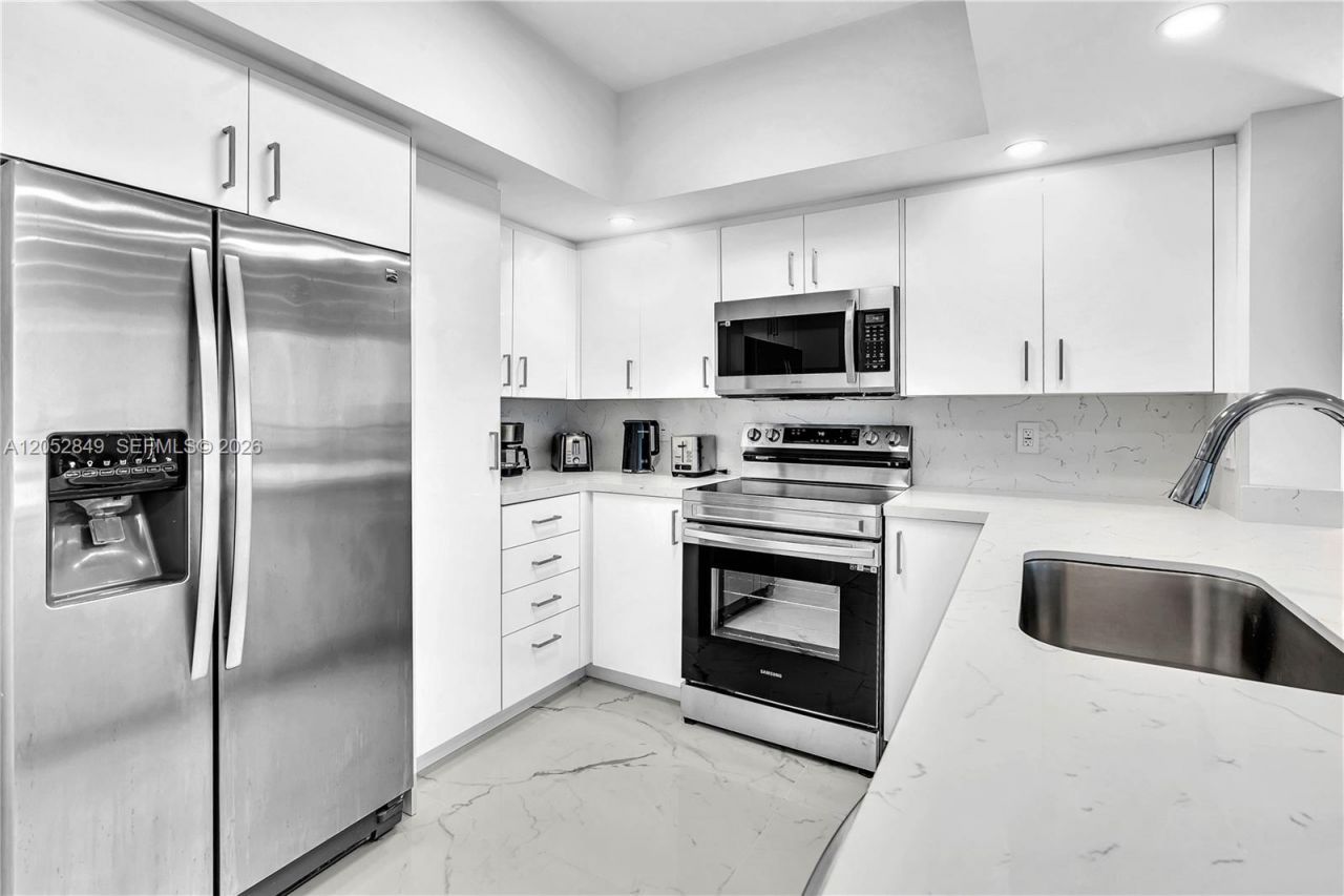 17375 Collins Ave, Unit 1703, Sunny Isles Beach, FL 33160 Photo