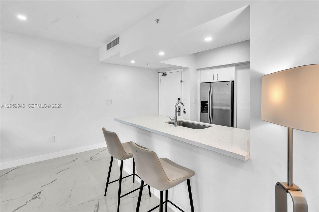 17375 Collins Ave, Unit 1703, Sunny Isles Beach, FL 33160 Photo