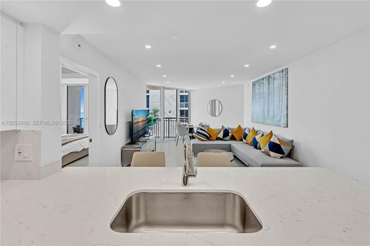 17375 Collins Ave, Unit 1703, Sunny Isles Beach, FL 33160 Photo