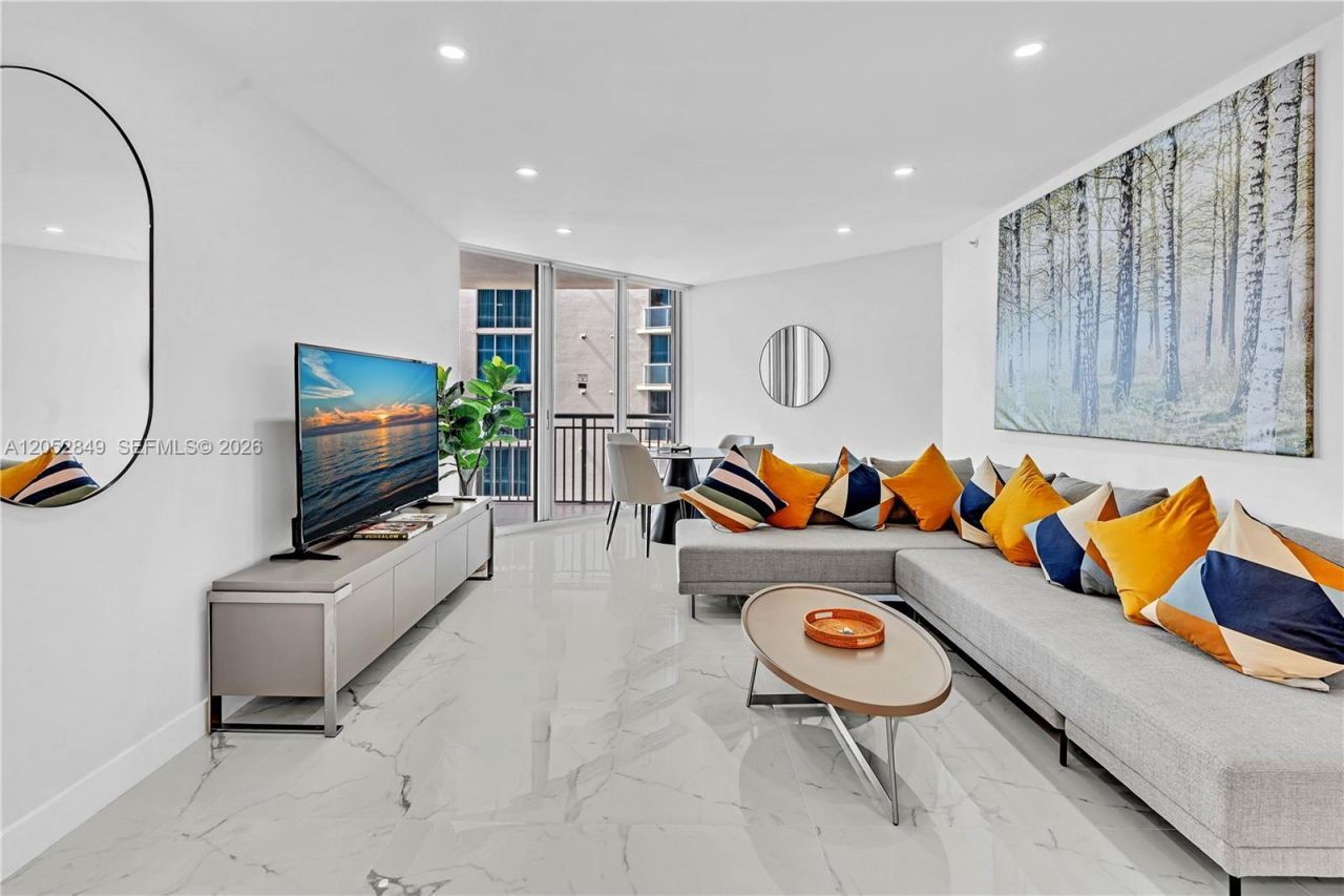 17375 Collins Ave, Unit 1703, Sunny Isles Beach, FL 33160 Photo