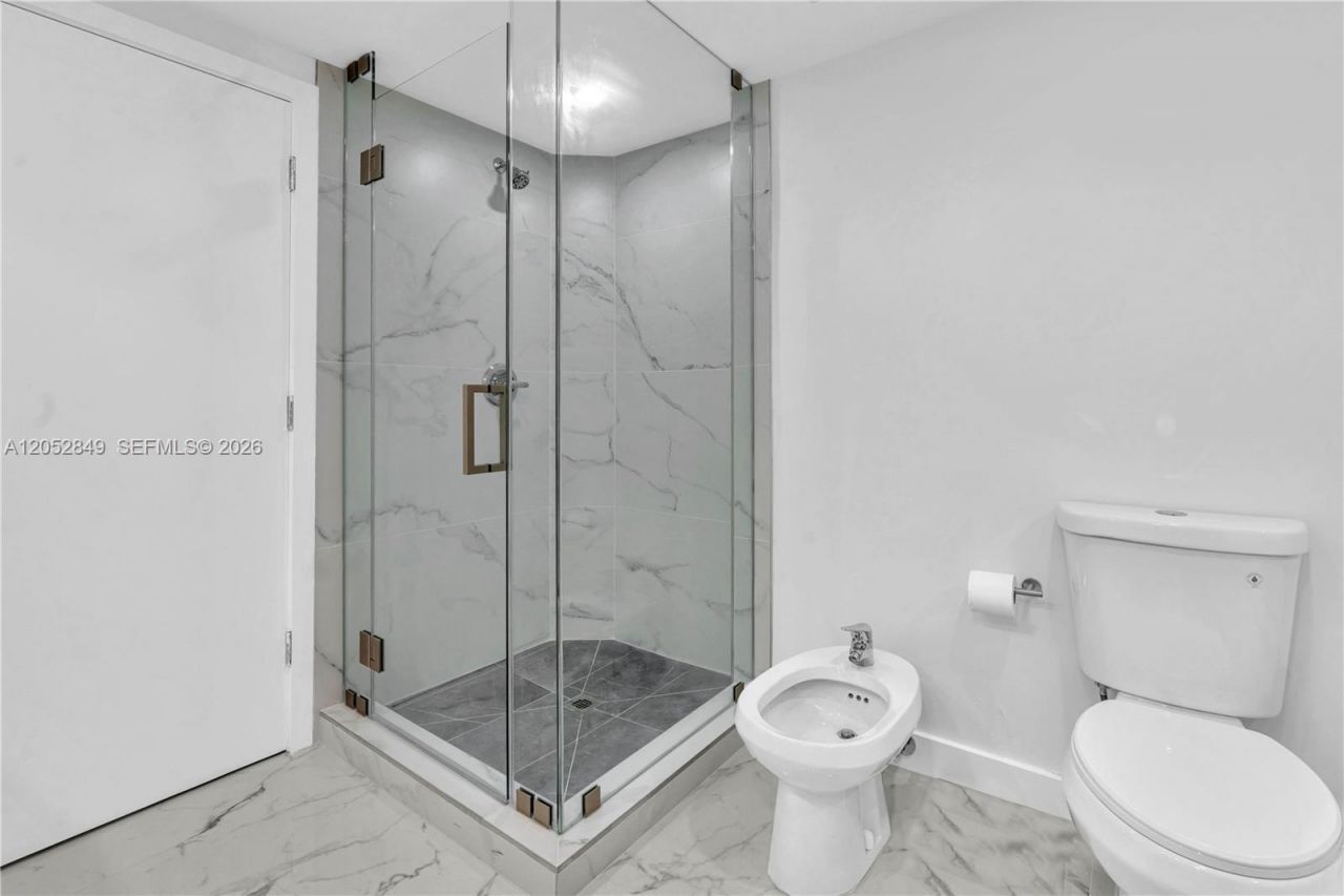 17375 Collins Ave, Unit 1703, Sunny Isles Beach, FL 33160 Photo