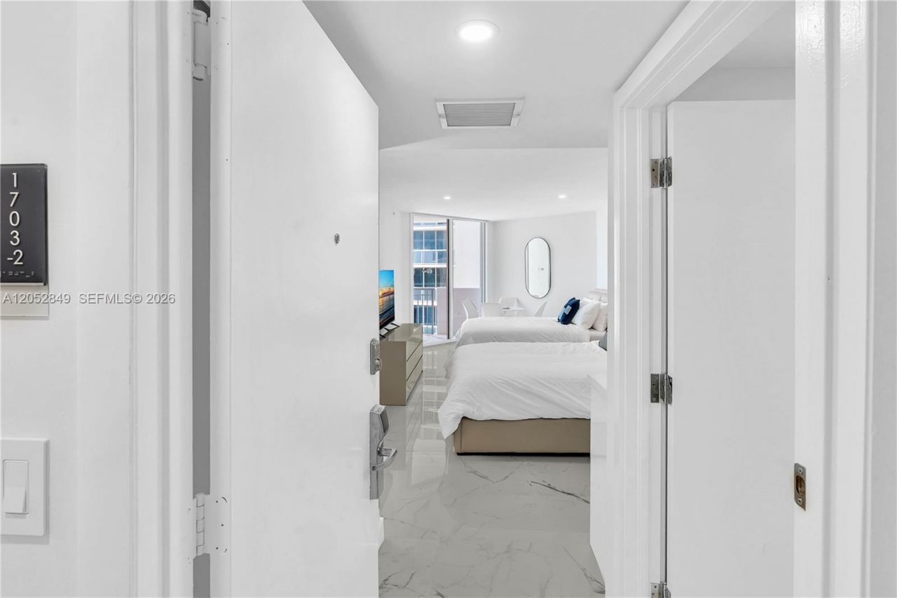 17375 Collins Ave, Unit 1703, Sunny Isles Beach, FL 33160 Photo