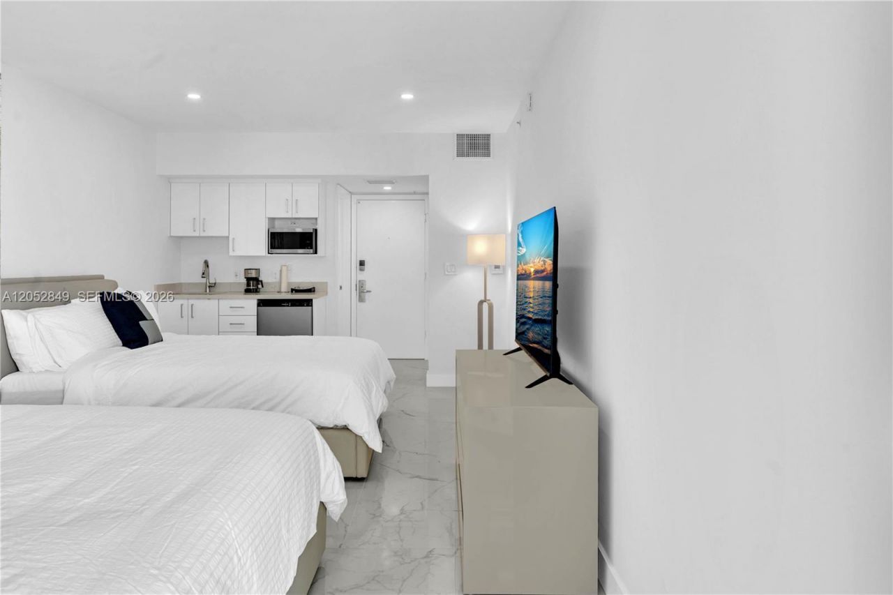 17375 Collins Ave, Unit 1703, Sunny Isles Beach, FL 33160 Photo