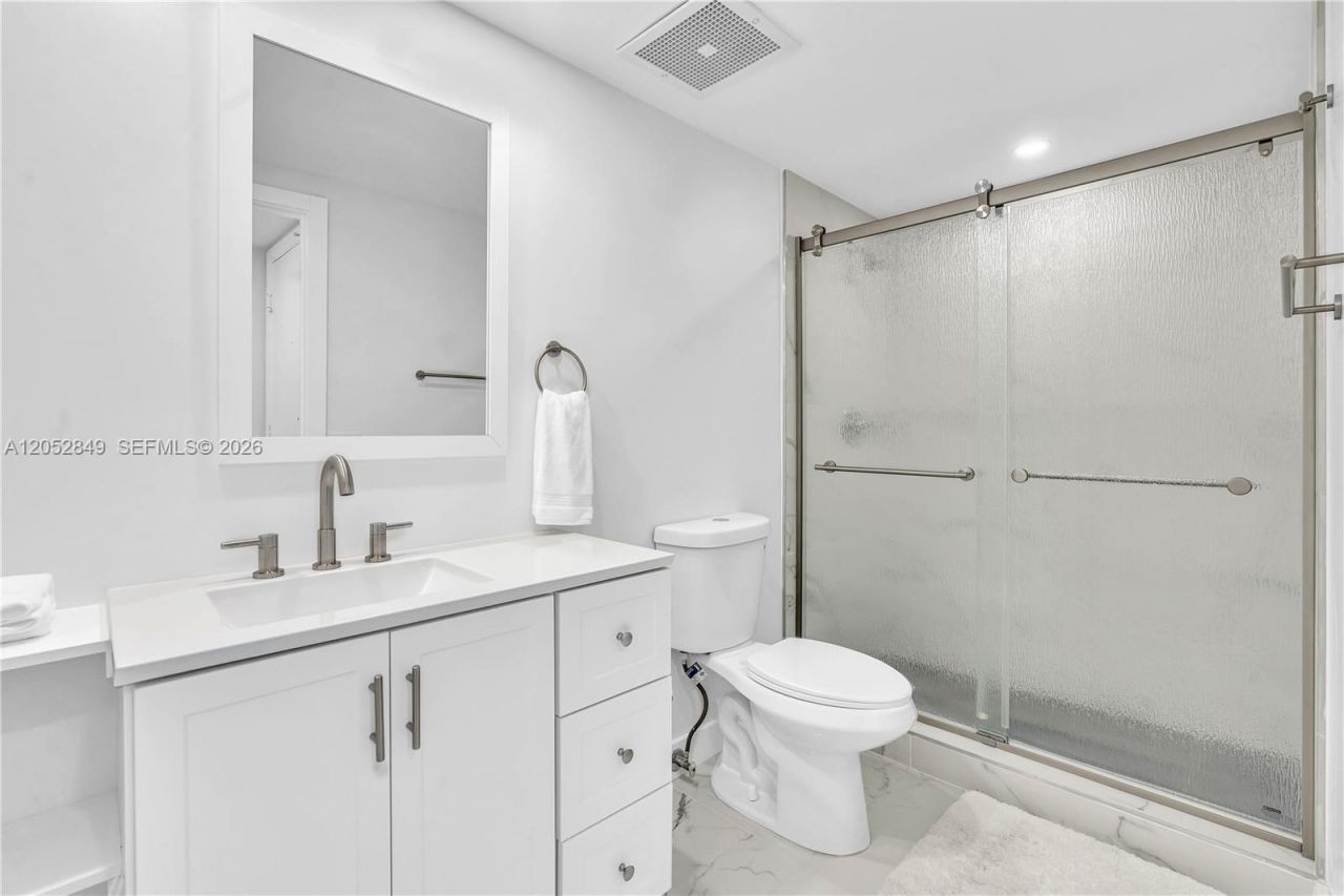 17375 Collins Ave, Unit 1703, Sunny Isles Beach, FL 33160 Photo