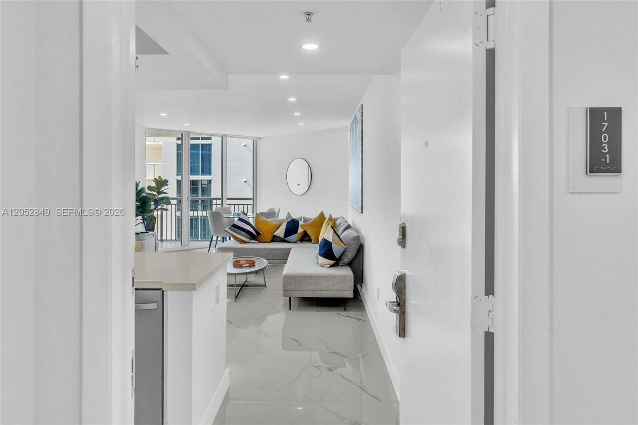 17375 Collins Ave, Unit 1703, Sunny Isles Beach, FL 33160 Photo