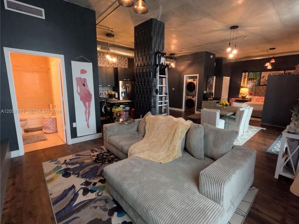 2100 Van Buren St, Unit 222, Hollywood, FL 33020