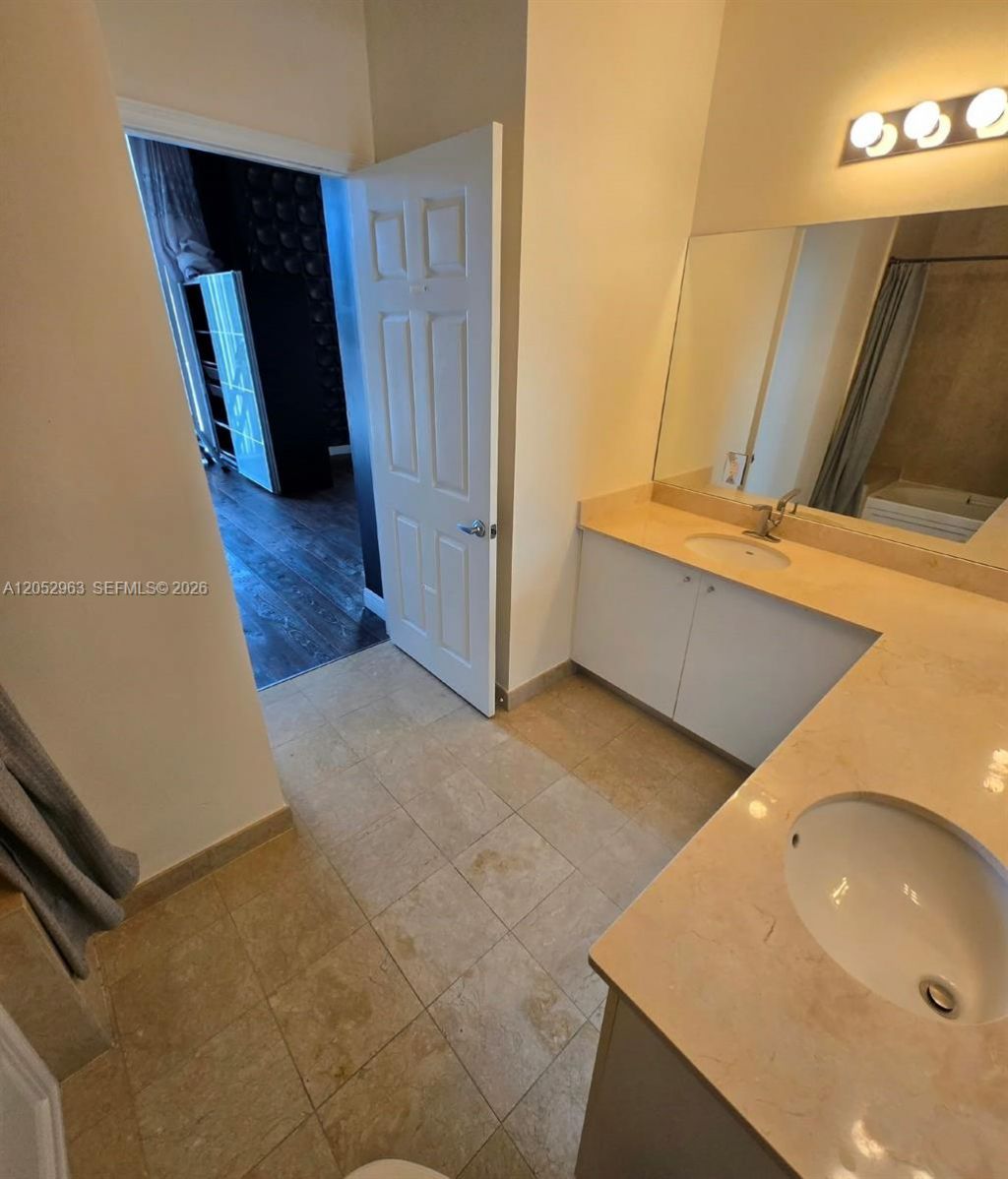 2100 Van Buren St, Unit 222, Hollywood, FL 33020 Photo