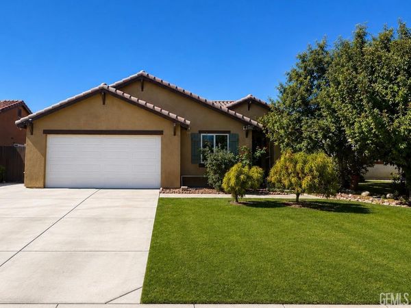 5214 Baja Drive, Bakersfield, CA 93307