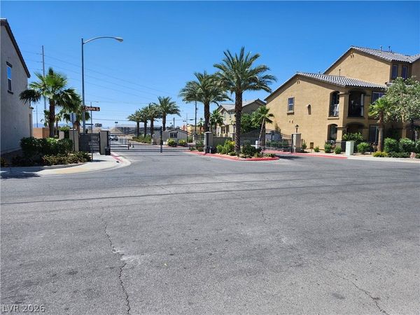 4547 Pencester Street, Las Vegas, NV 89115