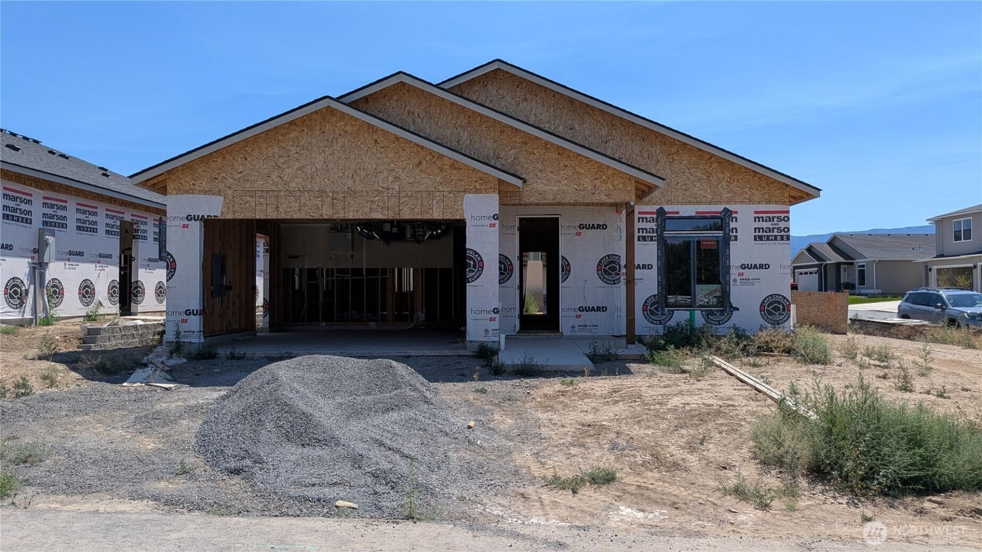 525 S Oasis Loop, East Wenatchee, WA 98802 Main Photo