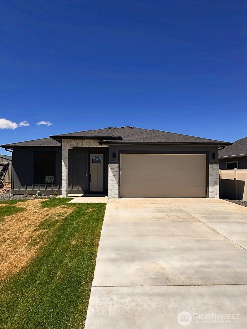 550 S Oasis Loop , East Wenatchee, WA 98802 Main Photo