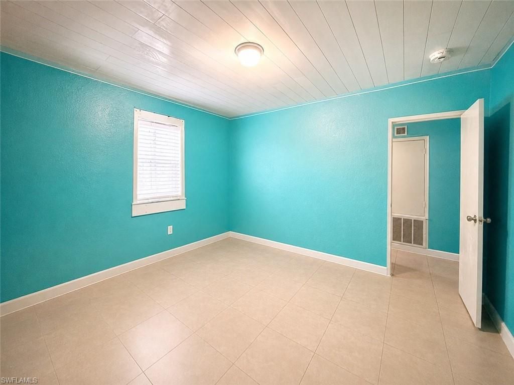 2485 Bayside St , Naples, FL 34112 Photo