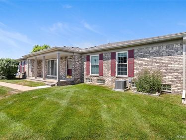 11186 Spruce Court, Washington Twp, MI 48094
