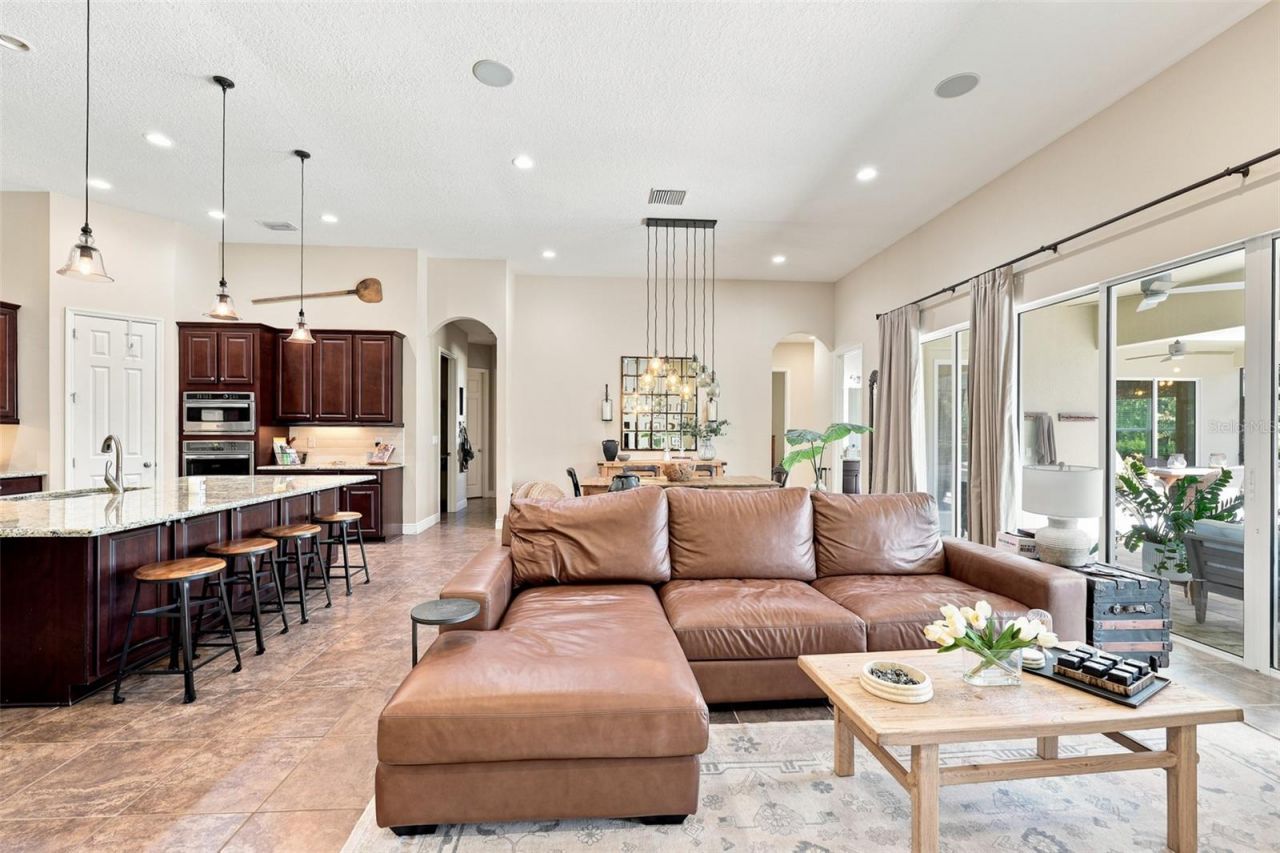 15512 Mossy Ridge Lane, Lithia, FL 33547 Photo
