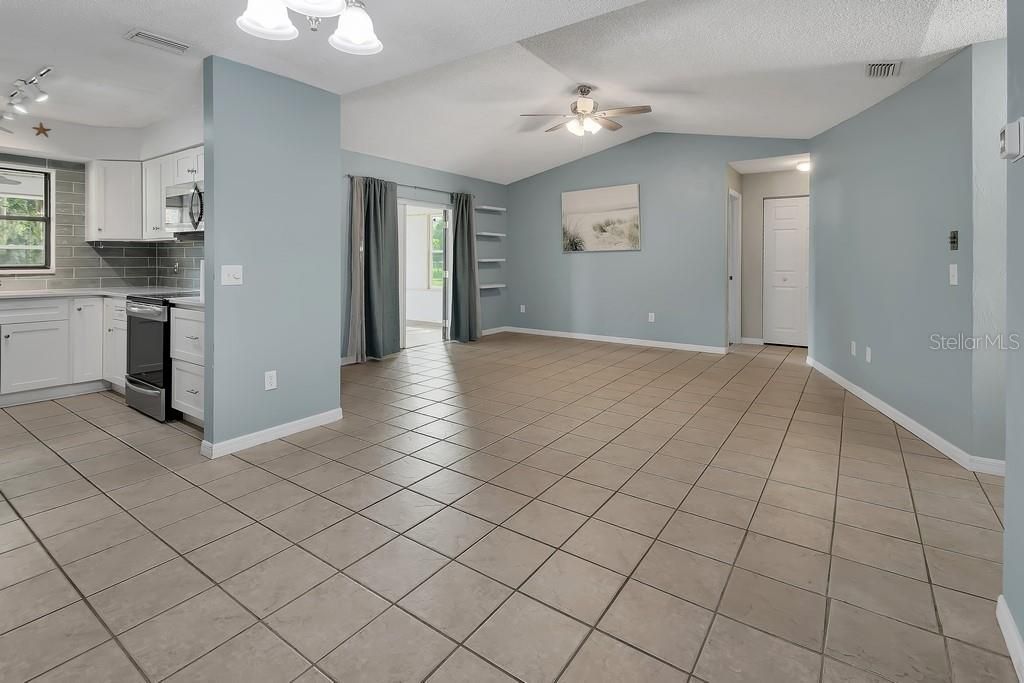 235 W Retta Street , De Leon Springs, FL 32130 Photo