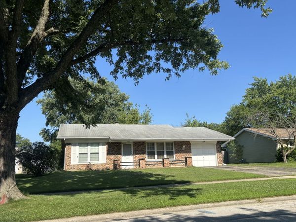 104 Springhill Drive , Bolingbrook, IL 60440
