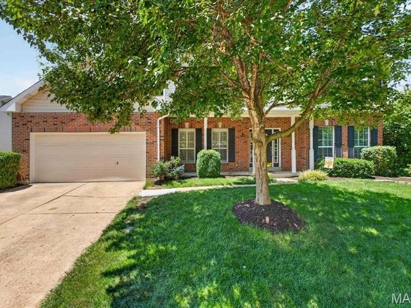 821 Pheasant Woods Drive, Manchester, MO 63021