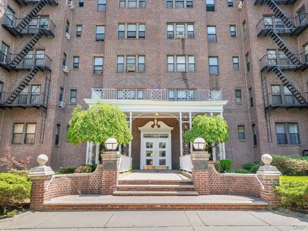 170-40 Highland Avenue , Unit 401, Jamaica Estates, NY 11432