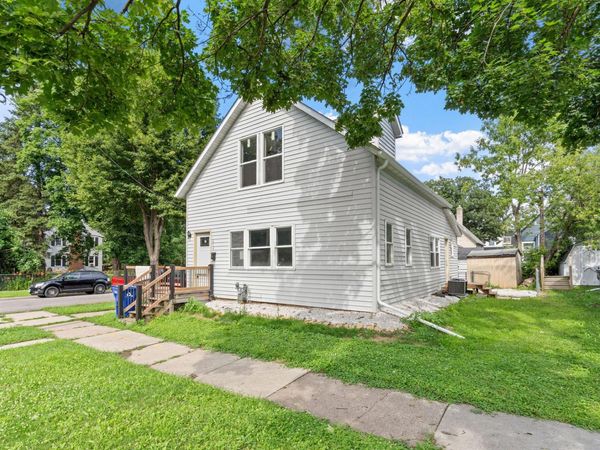 654 Winslow Avenue , Saint Paul, MN 55107
