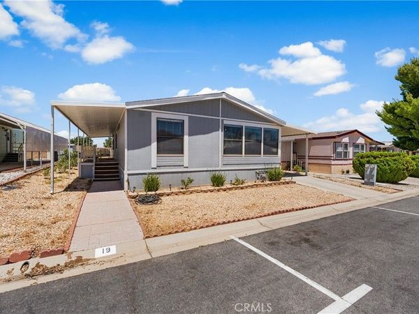 5200 Entrar, Unit 19, Palmdale, CA 93551