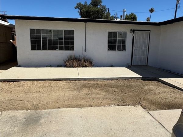 478 N Alessandro, Unit B, Banning, CA 92220