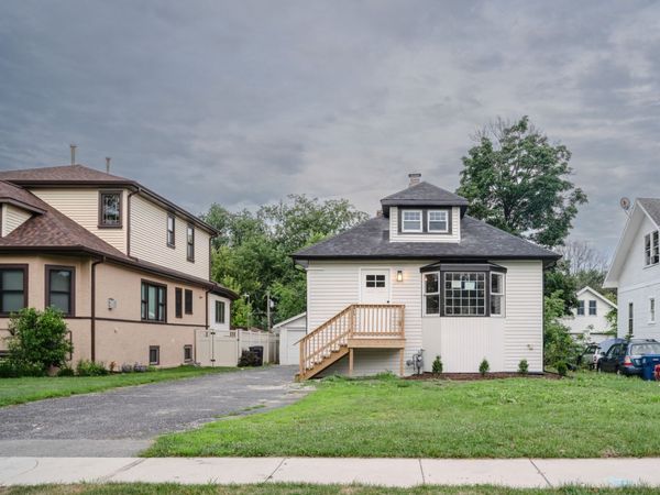 523 S Monterey Avenue , Villa Park, IL 60181