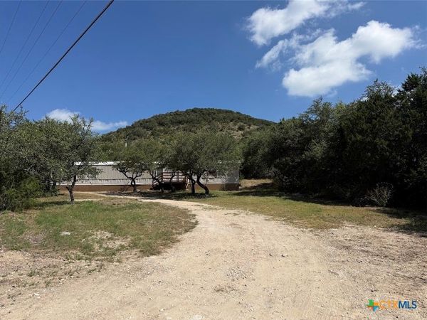 341 Buck Trail , Canyon Lake, TX 78133
