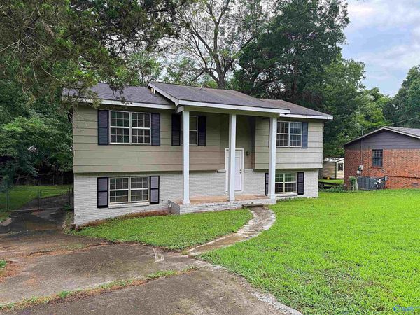 3109 Delia Lane, Huntsville, AL 35810