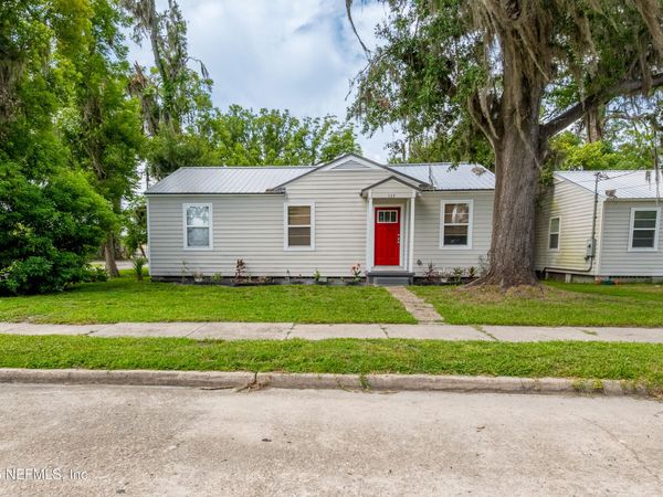 137 W WASHINGTON Street, Starke, FL 32091
