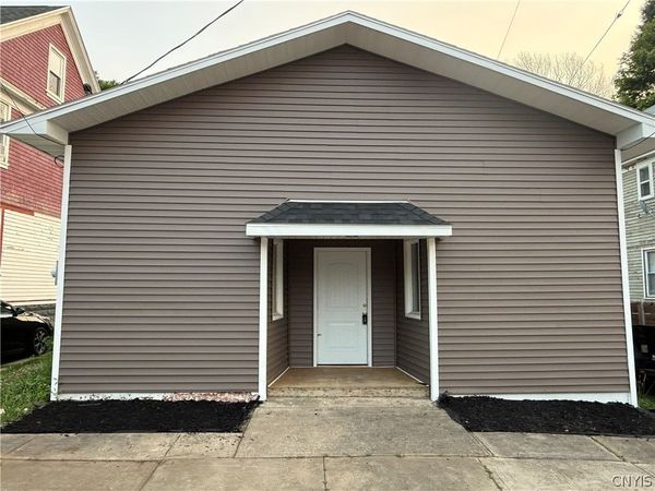 28 Auburn Avenue, Utica, NY 13501