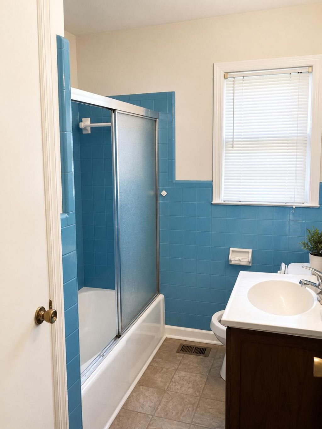 1247 Peurifoy Road Photo 8