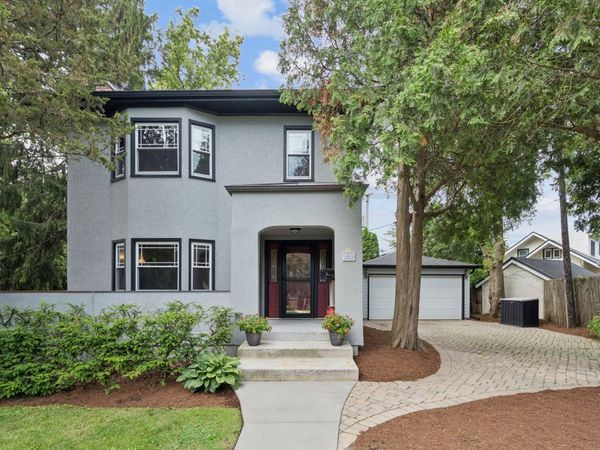 565 Ryan Place , Lake Forest, IL 60045