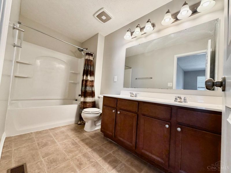 692 Hafton Court, Maineville, OH 45039 Photo 22