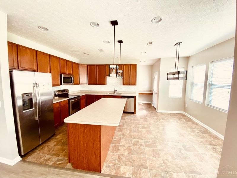 692 Hafton Court, Maineville, OH 45039 Photo 7