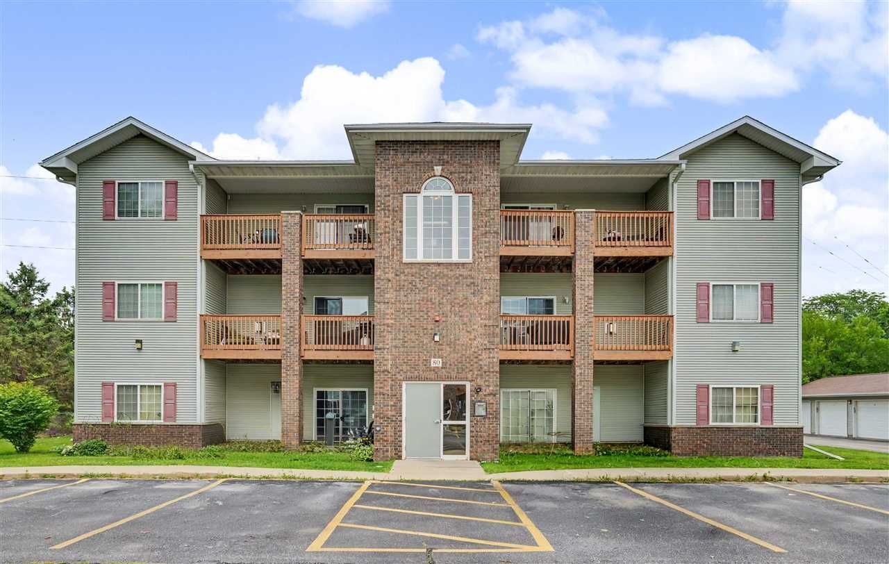 80 Circle Dr, Unit 4, North Liberty, IA 52317 Main Photo
