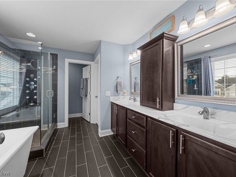 12504 Estate Avenue NW, Uniontown, OH 44685 Photo 34