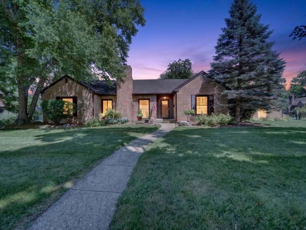 411 S Higby Street, Jackson, MI 49203