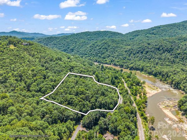 3670 French Broad Parkway, Marshall, NC 28753