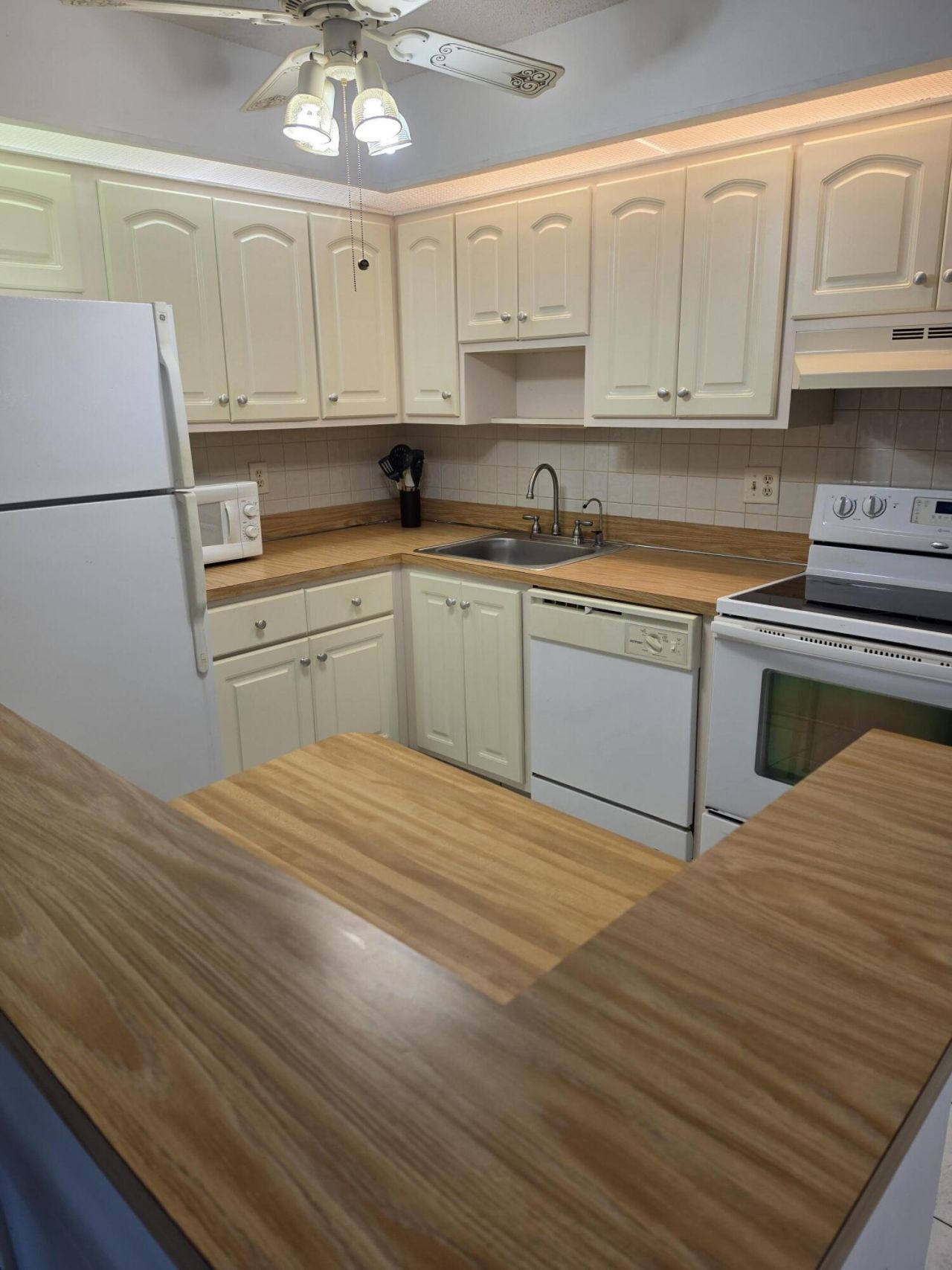 9895 N Belfort Circle, Unit 110, Tamarac, FL 33321 Photo