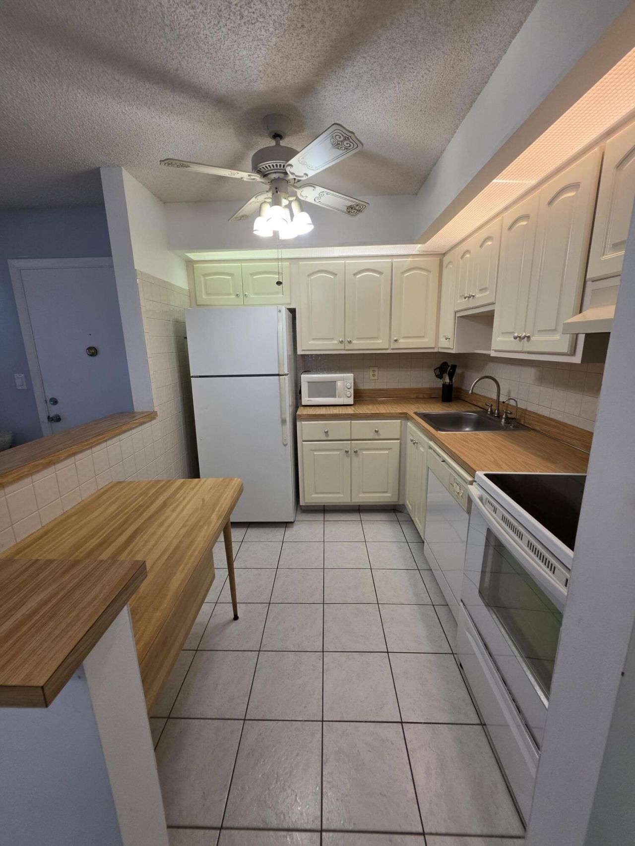 9895 N Belfort Circle, Unit 110, Tamarac, FL 33321 Photo
